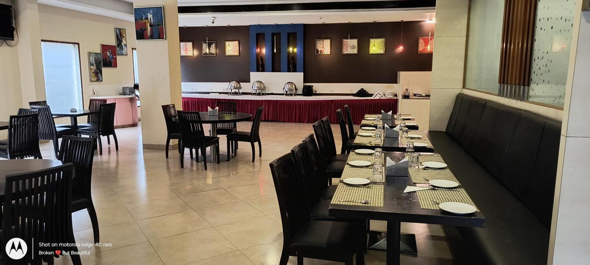 The Altruist Business Hotel Kharadi Pune Bagian luar foto