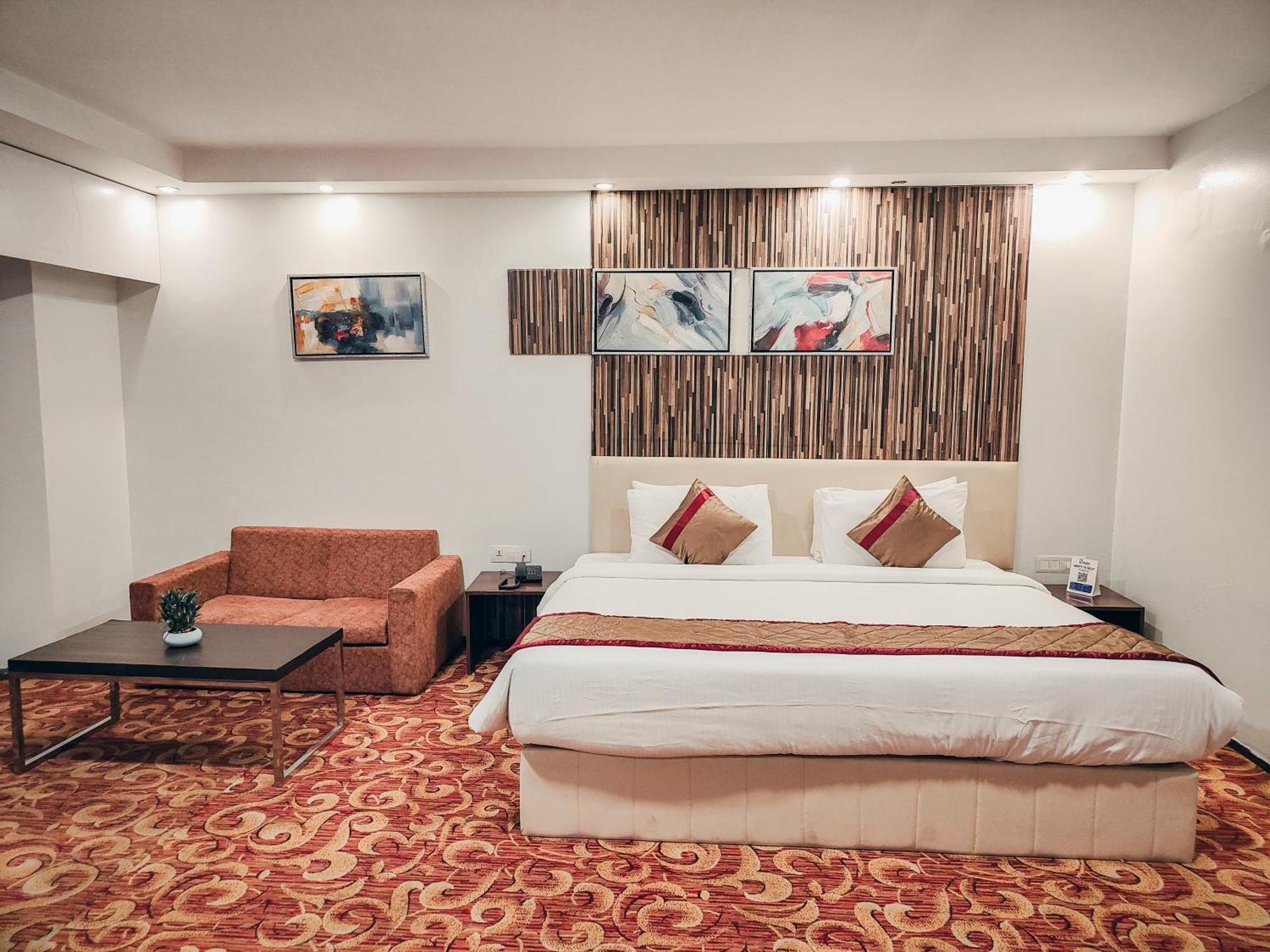 The Altruist Business Hotel Kharadi Pune Bagian luar foto