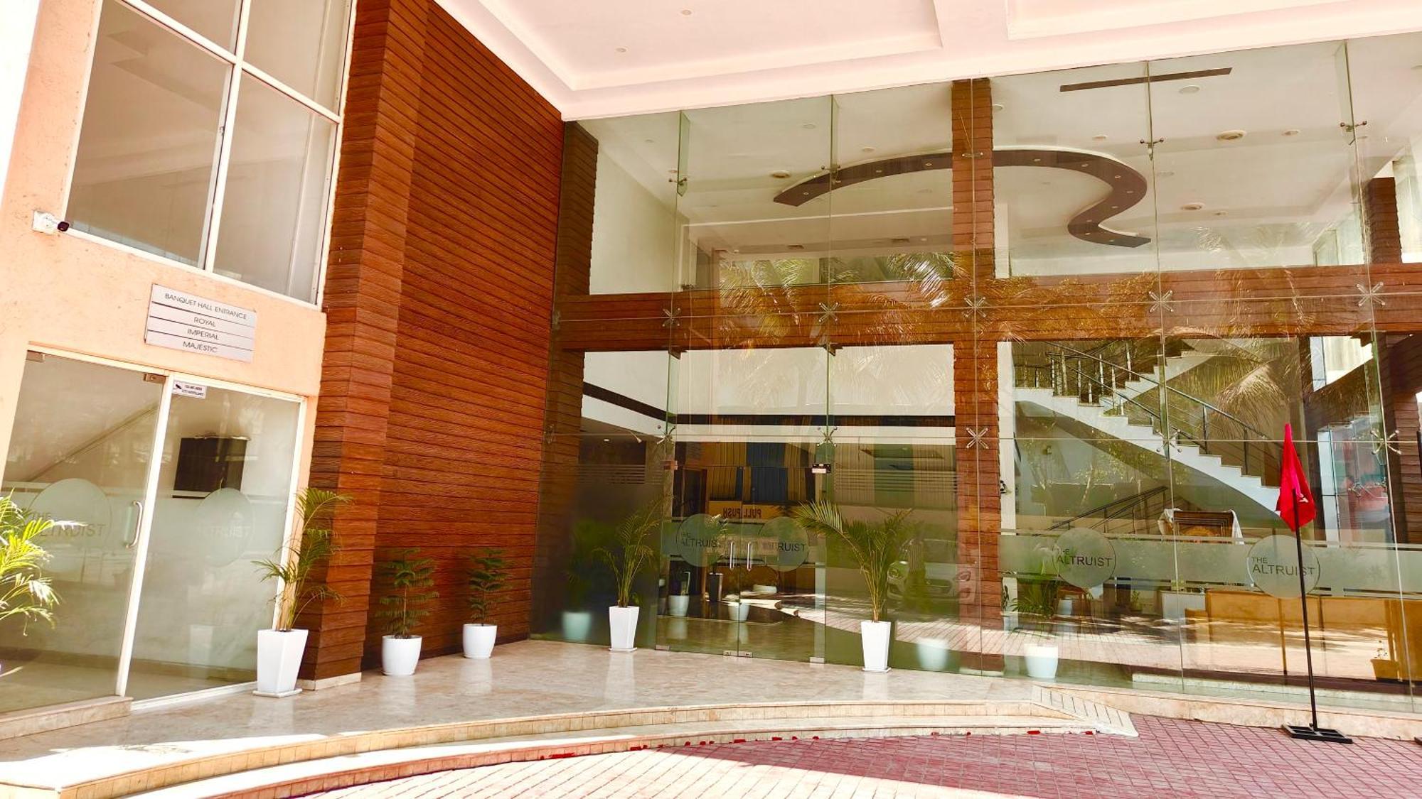The Altruist Business Hotel Kharadi Pune Bagian luar foto