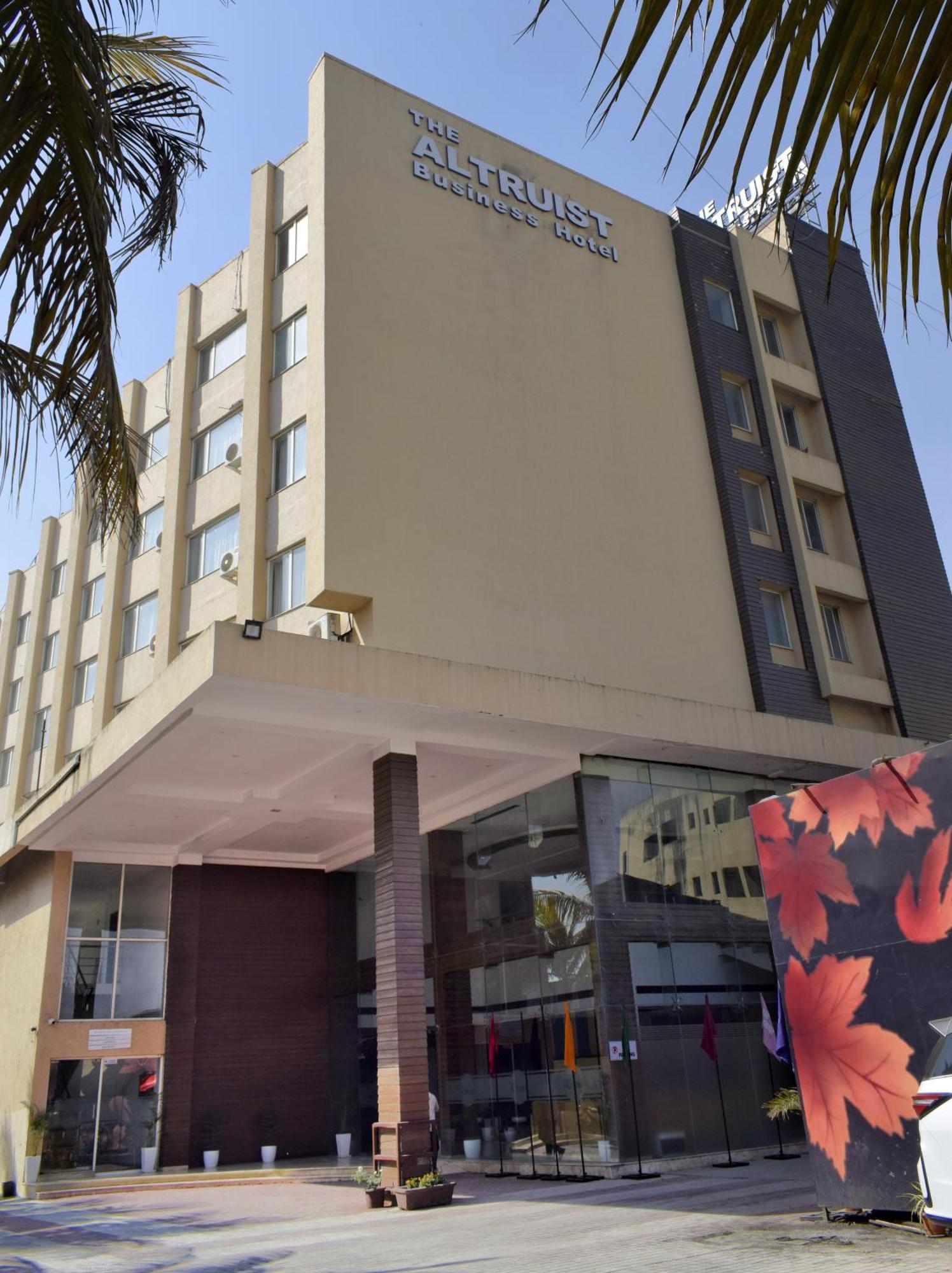 The Altruist Business Hotel Kharadi Pune Bagian luar foto