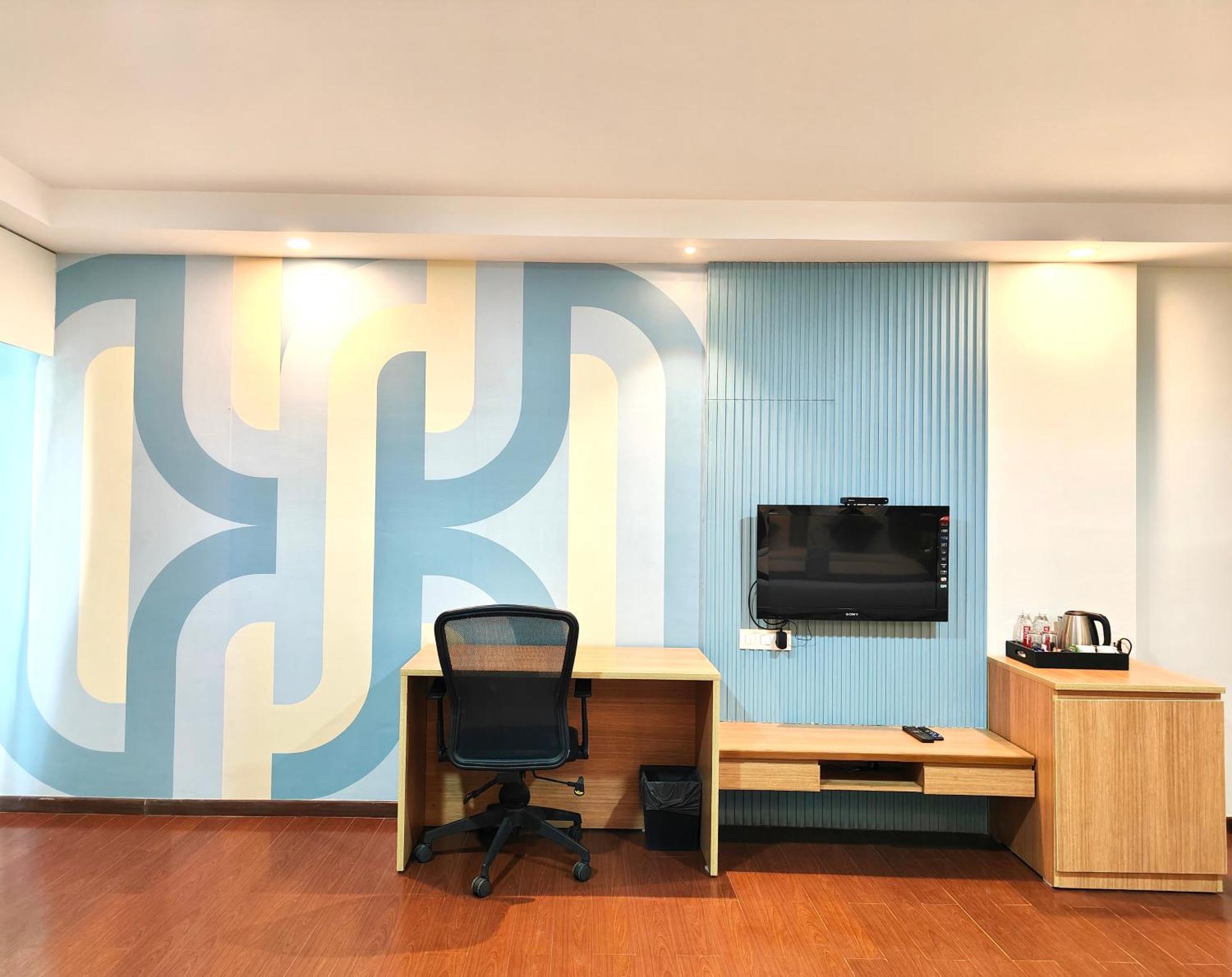 The Altruist Business Hotel Kharadi Pune Bagian luar foto