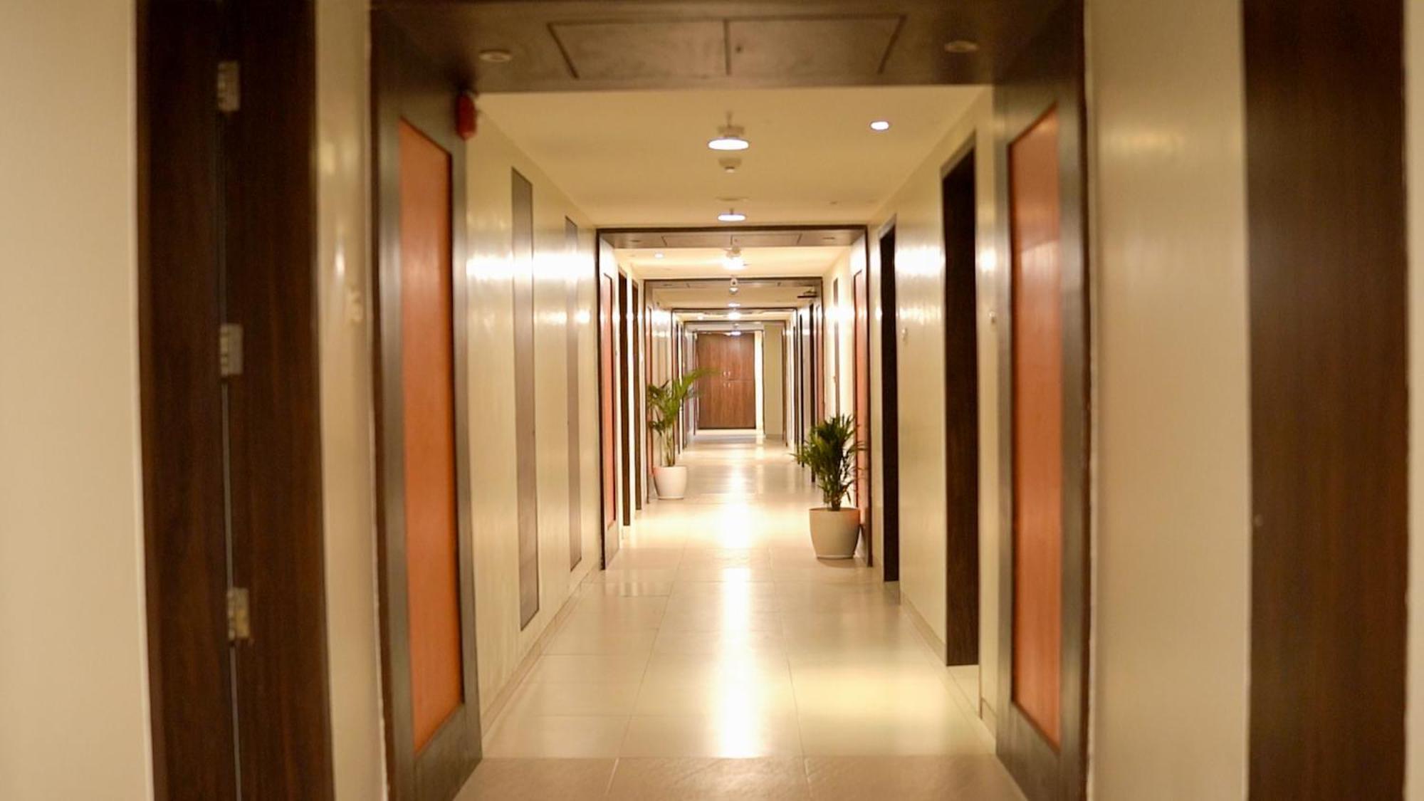 The Altruist Business Hotel Kharadi Pune Bagian luar foto