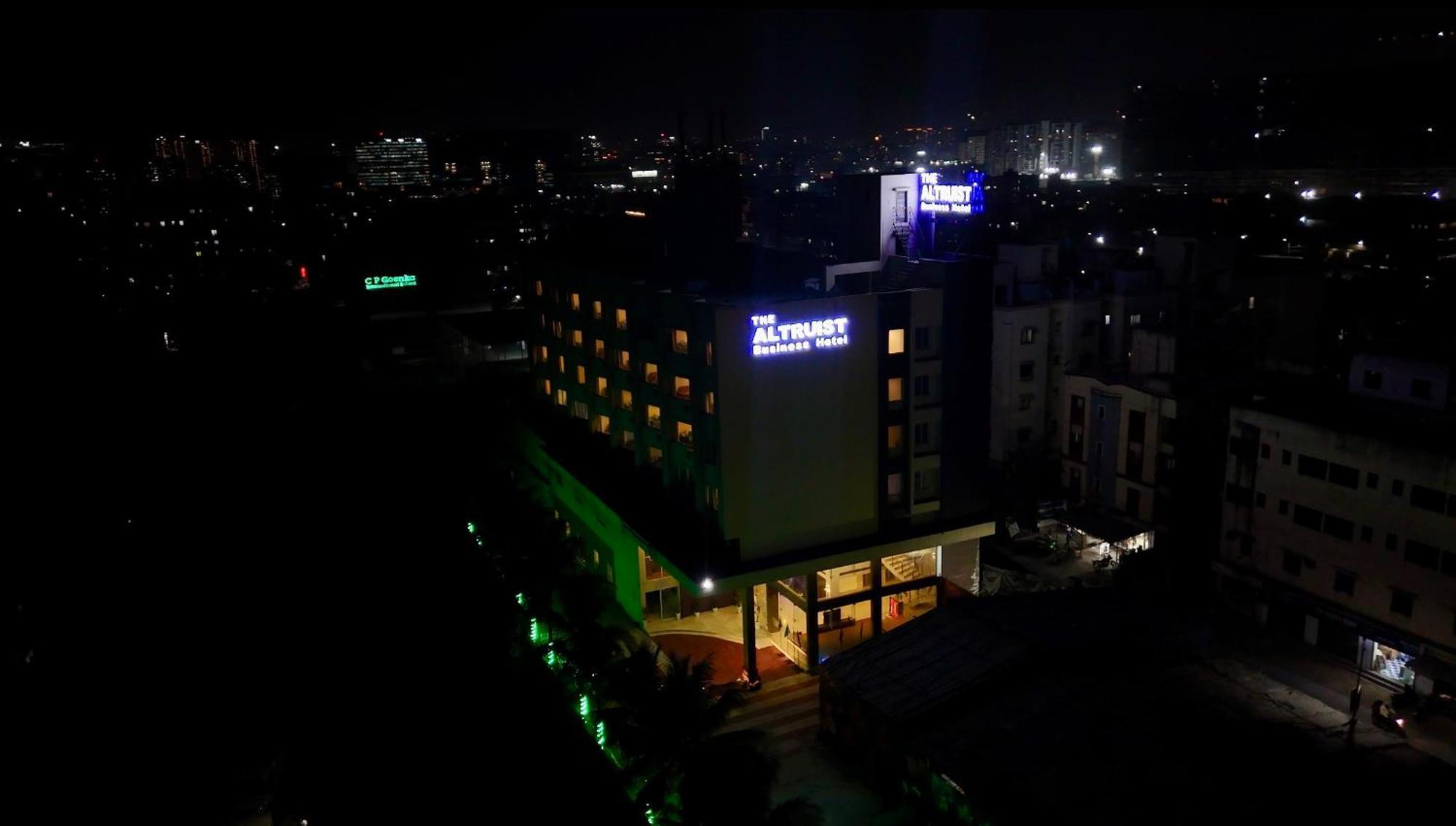 The Altruist Business Hotel Kharadi Pune Bagian luar foto