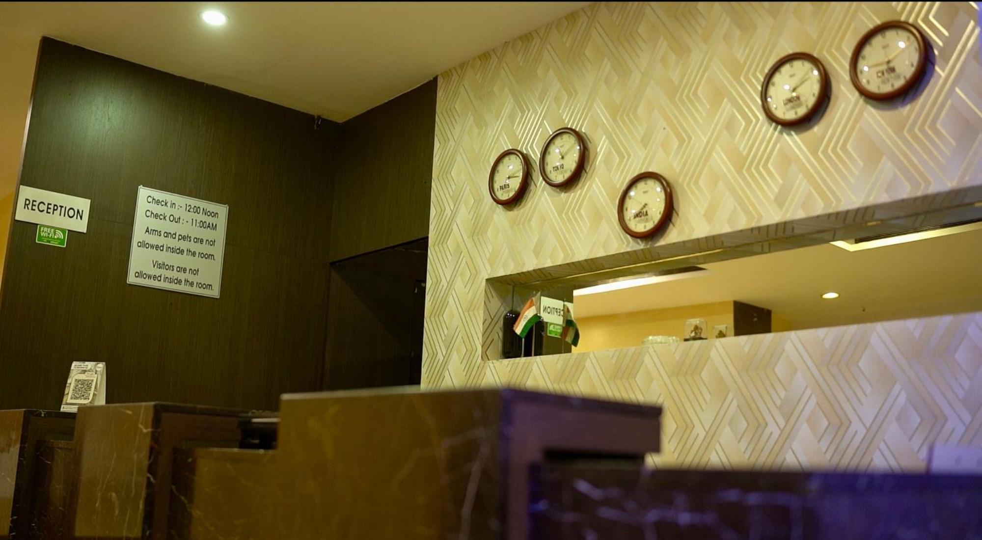 The Altruist Business Hotel Kharadi Pune Bagian luar foto