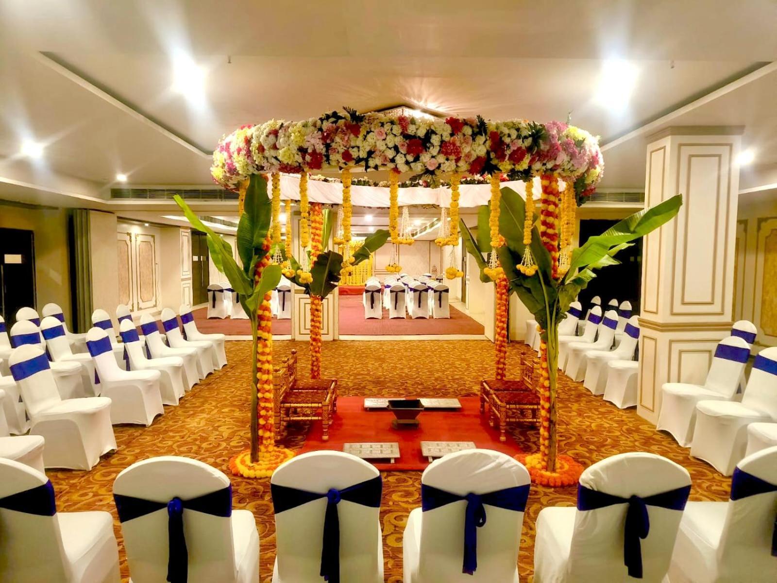 The Altruist Business Hotel Kharadi Pune Bagian luar foto
